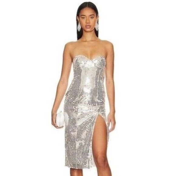 💥CHIC & SEXY💥Revolve MAJORELLE Strapless Bodycon Midi Dress in Silver Sequin - Picture 3 of 16